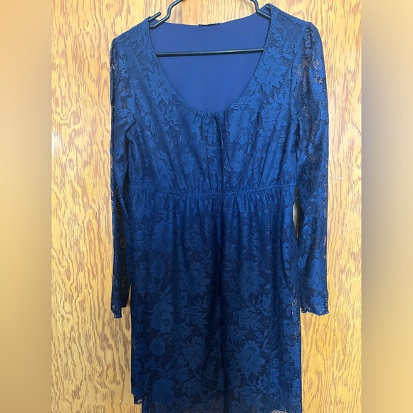 Royal Blue lace dress - Picture 2 of 3
